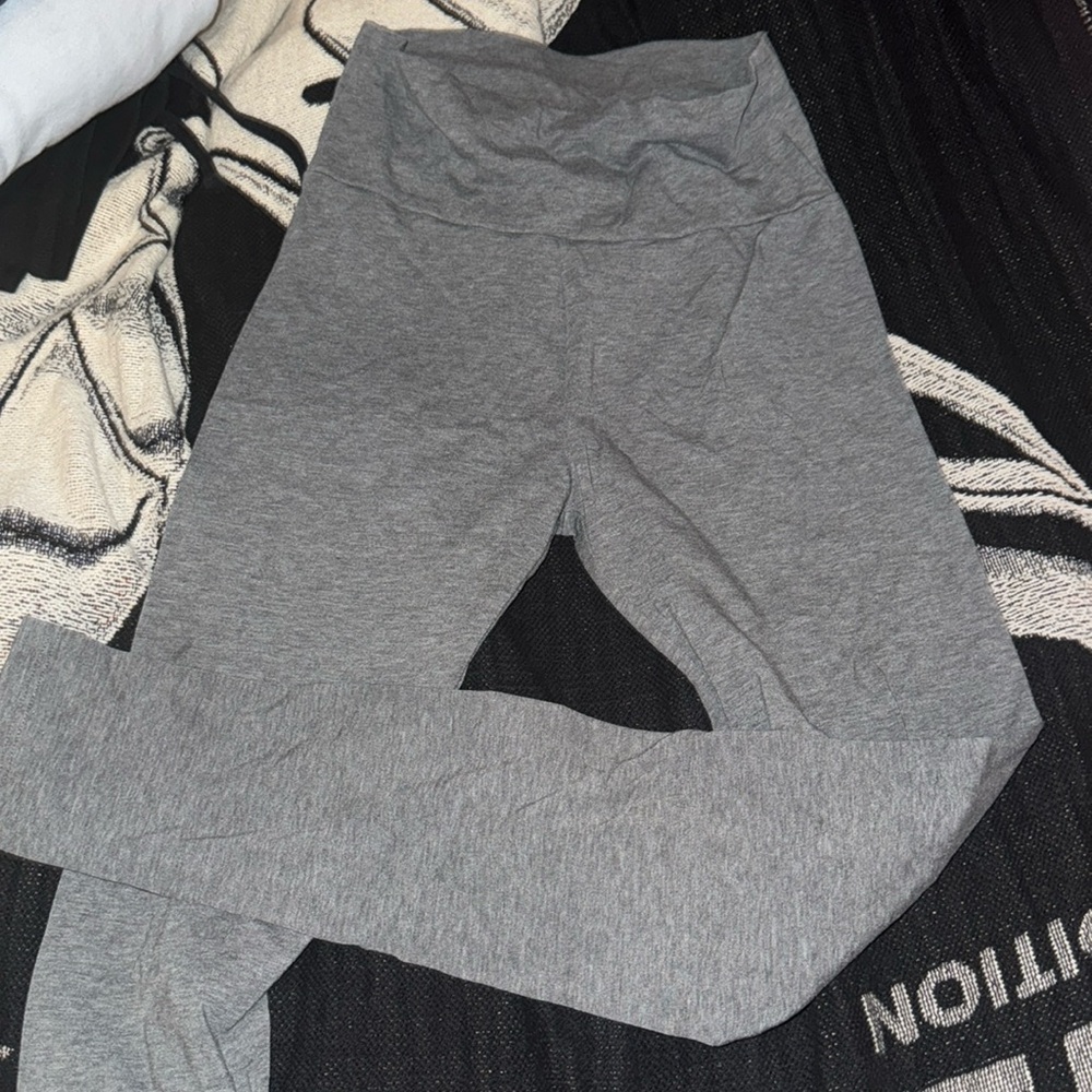 Fashion-ova gray leggings